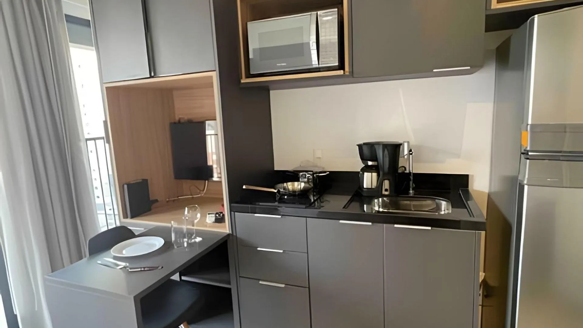 Studio Compacto Prox Sirio 909 São Paulo Brazylia